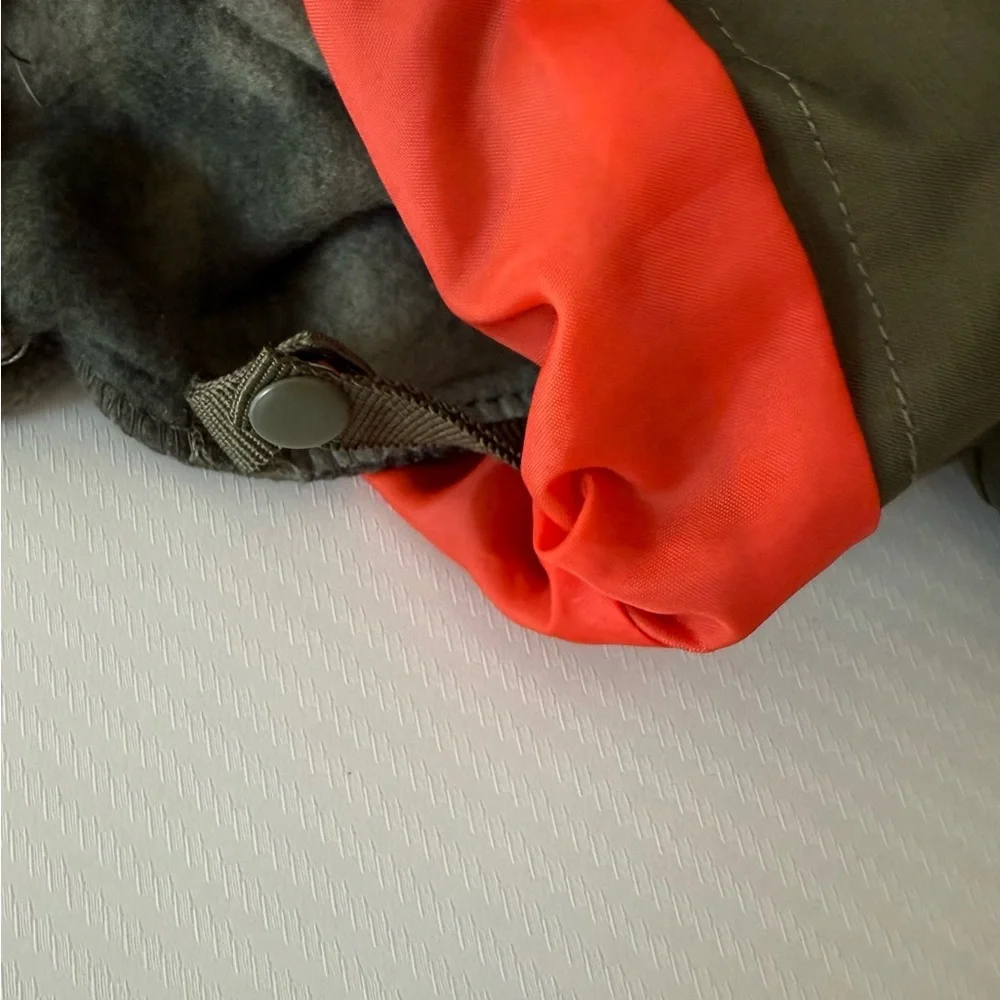 Eddie Bauer 3n1 XS kid's Green and Black Jacket.  Black,‎ Green and Camo